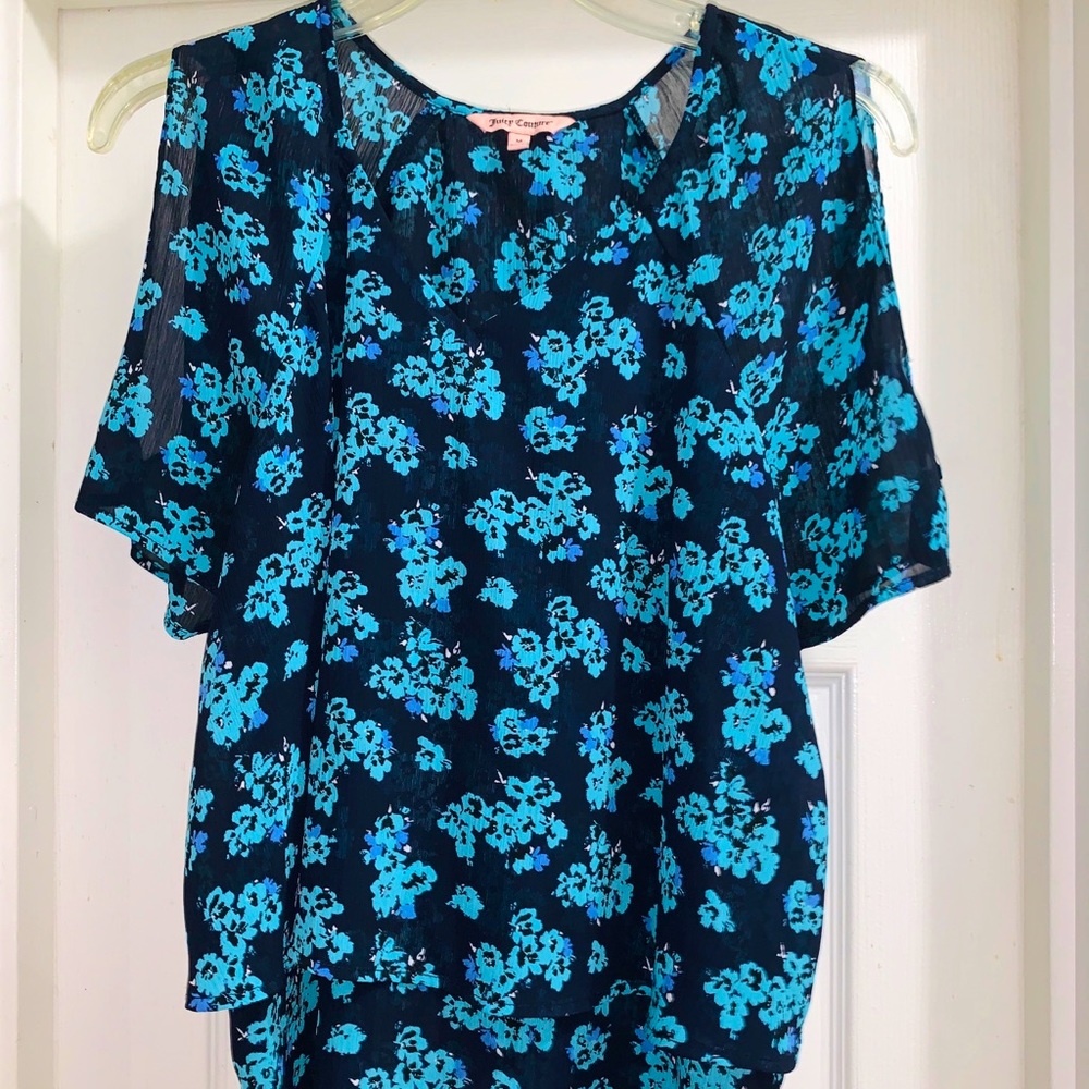 ✅ BOGO Juicy Couture Blouse M